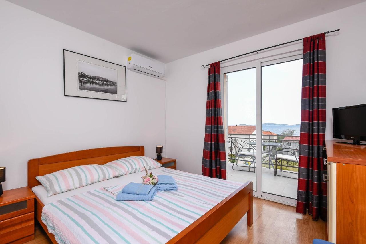 Lulak Studio Apartments オレビック エクステリア 写真