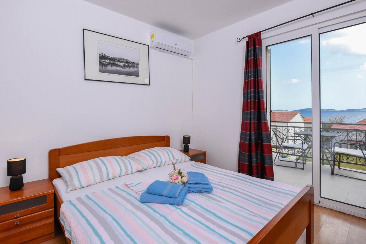 Lulak Studio Apartments オレビック エクステリア 写真