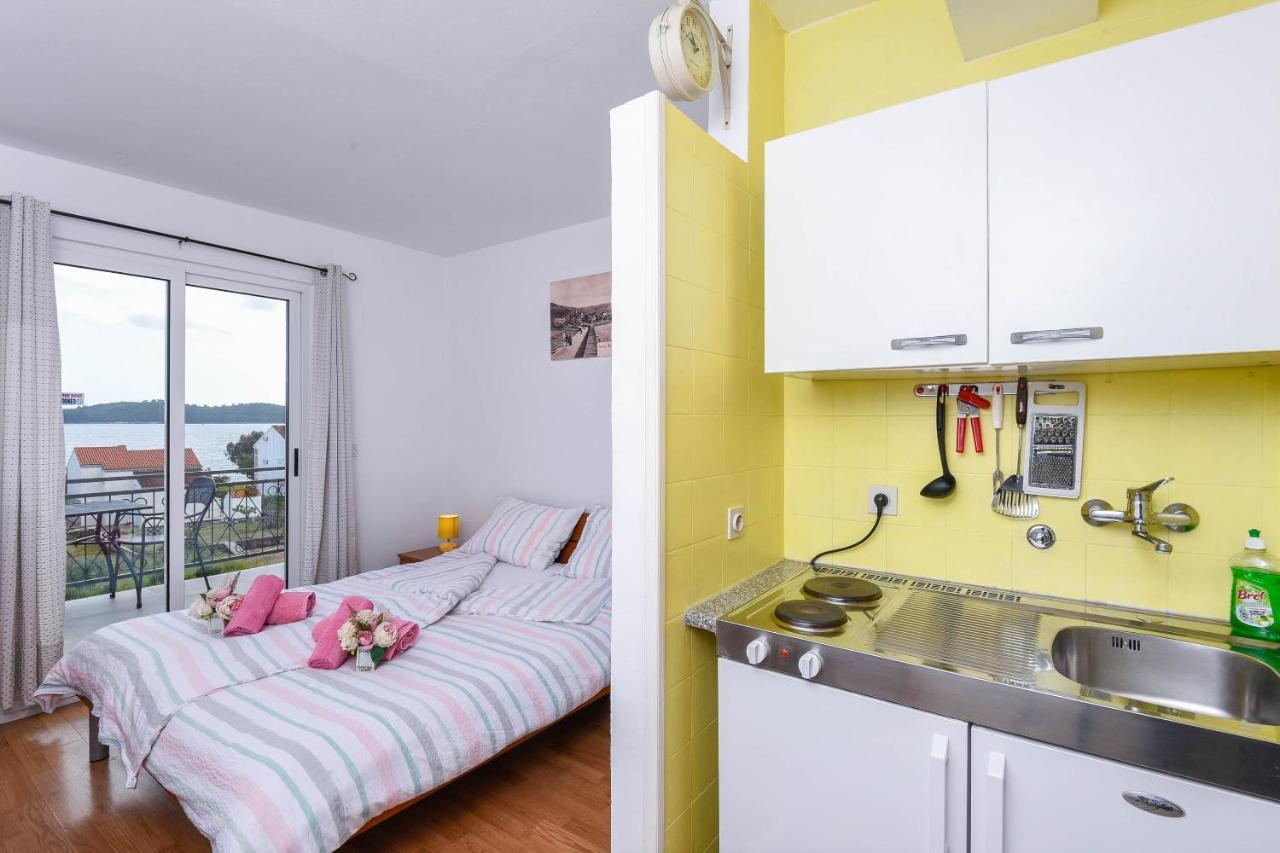 Lulak Studio Apartments オレビック エクステリア 写真